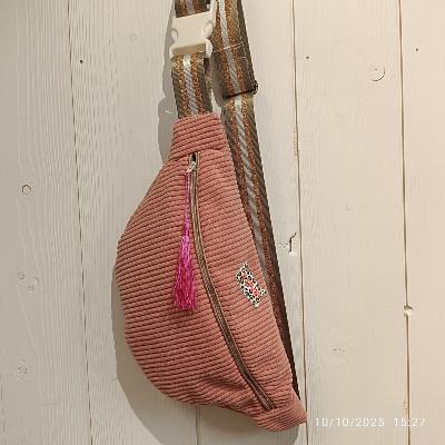 Sac Banane Matelassée Velours rose LOVE