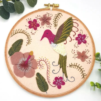 Nouveaux Kits à Broder Corinne Lapierre